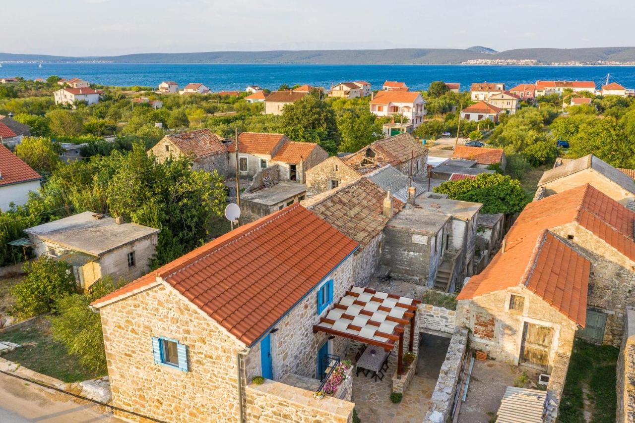 Holiday Home Lipa Nasa Neviđane المظهر الخارجي الصورة